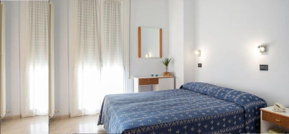 Hotel Kadett Rimini Exterior photo