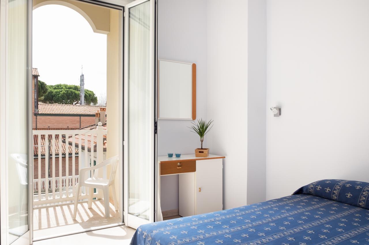 Hotel Kadett Rimini Exterior photo